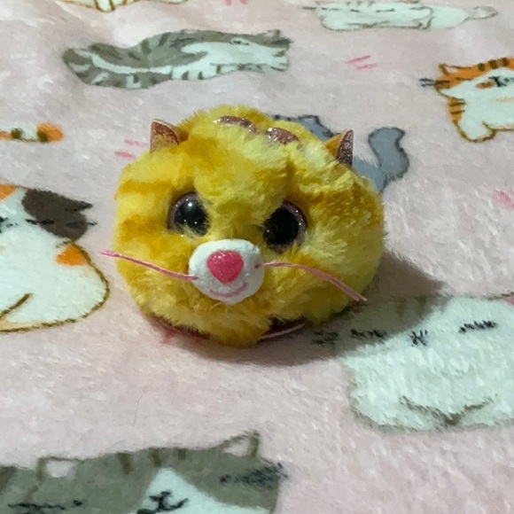 Tabitha Ty Cat Puffies - Picture 1 of 3